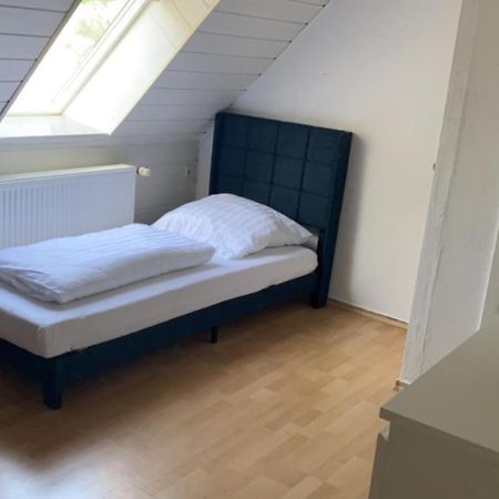 Zimmer In Wohnung Monteure Apartment Kuche Modern Enger Kültér fotó