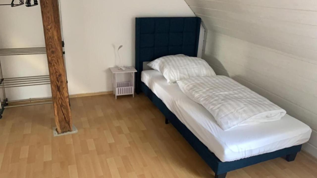 Zimmer In Wohnung Monteure Apartment Kuche Modern Enger Kültér fotó